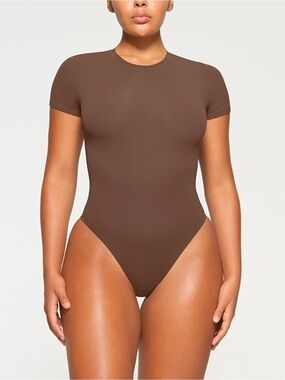 Skims Fits Everybody T-Shirt Bodysuit